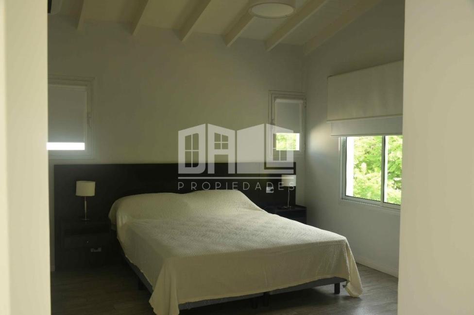Casa 4 dormitorios en alquiler temporario en Puertos, Escobar