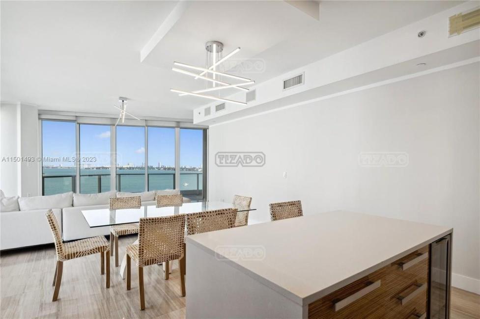 Departamento 2 dormitorios en venta en Edgewater, Miami