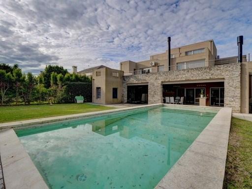 Casa 4 dormitorios en alquiler en Nordelta, Tigre