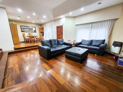 Casa 4 dormitorios en venta en Flores, Ciudad de Buenos Aires