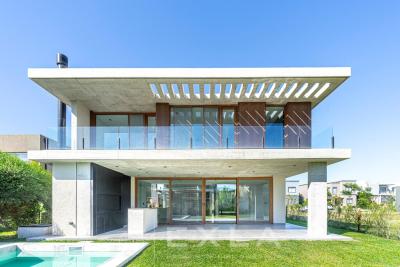 Casa 4 dormitorios en venta en Nordelta, Tigre