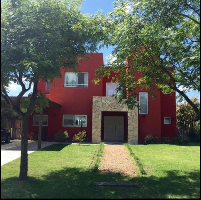 Casa 3 dormitorios en alquiler en Villanueva, Tigre