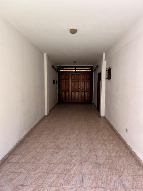 Casa 4 dormitorios en venta en Castelar, Moron