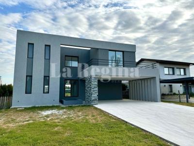 Casa 4 dormitorios en venta en San Matias, Escobar