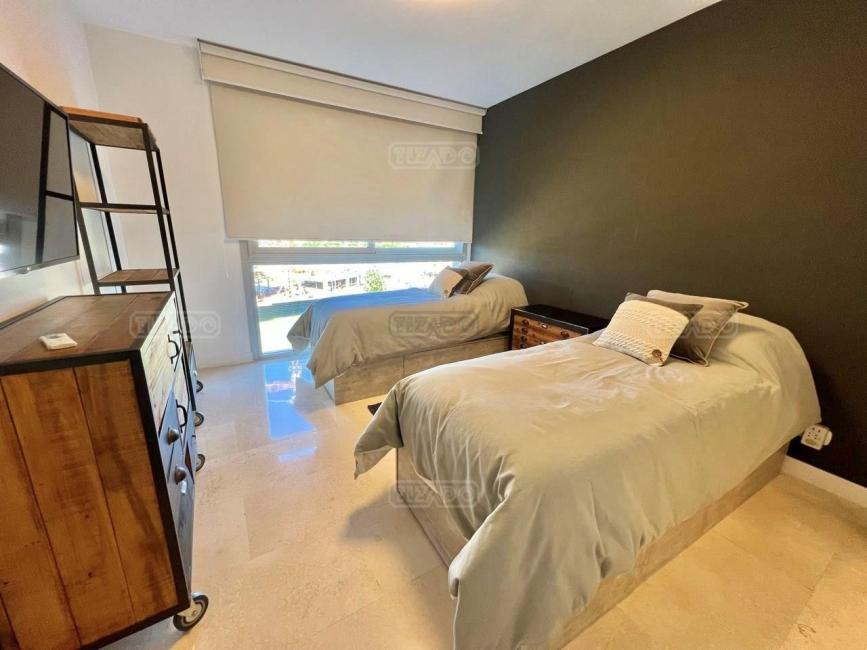 Casa 4 dormitorios en venta en Altos del Barranco, Pilar