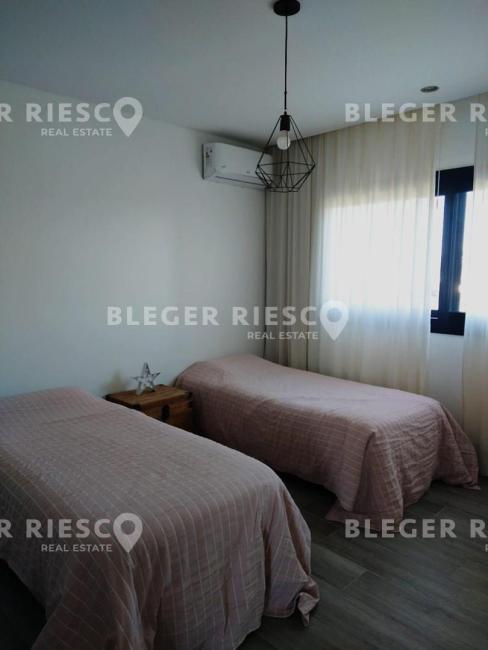 Casa 4 dormitorios en venta en El Canton, Escobar