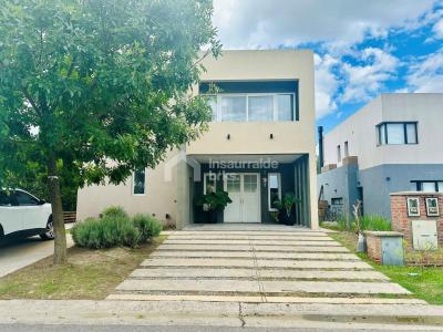 Casa 3 dormitorios en alquiler en Villanueva, Tigre