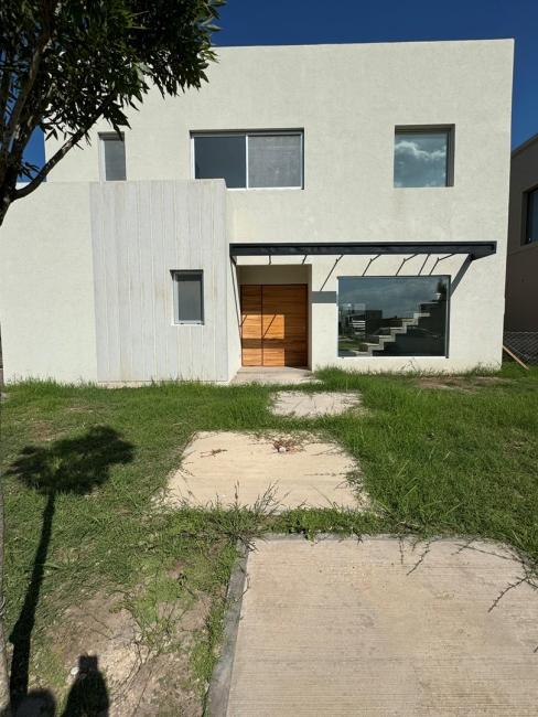 Casa 3 dormitorios en venta en Nordelta, Tigre