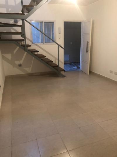 Departamento 1 dormitorios en venta en Caseros, Tres de Febrero