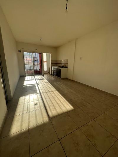 Departamento 1 dormitorios en venta en Caseros, Tres de Febrero