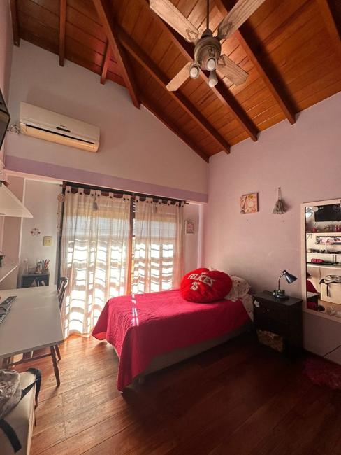 Casa 3 dormitorios en venta en Caseros, Tres de Febrero