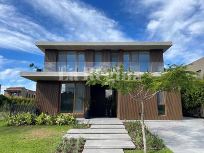 Casa 4 dormitorios en venta en Nordelta, Tigre