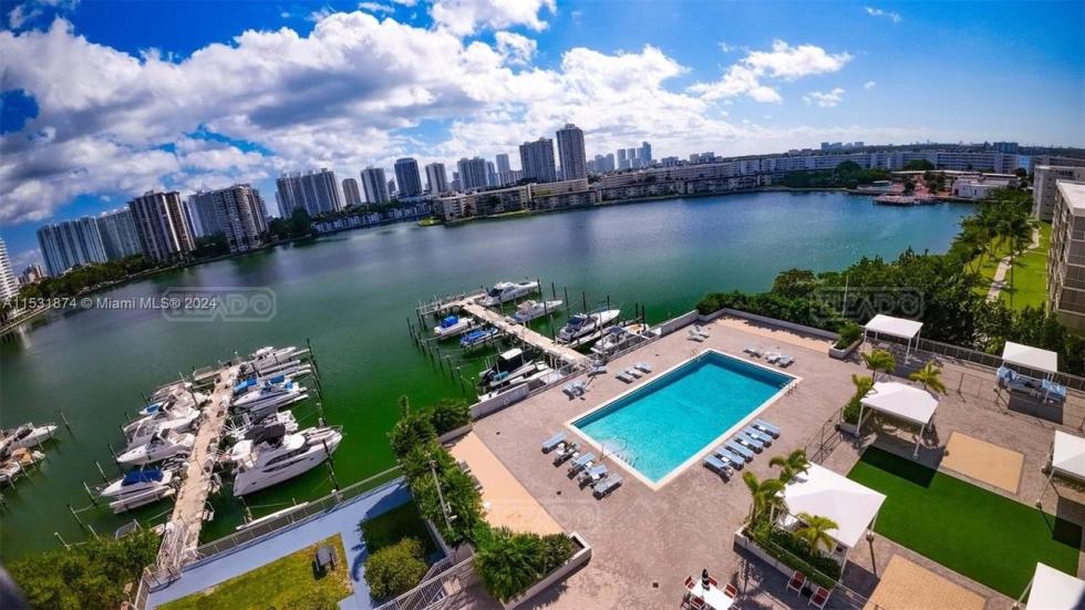 Departamento 2 dormitorios en venta en Aventura, Miami