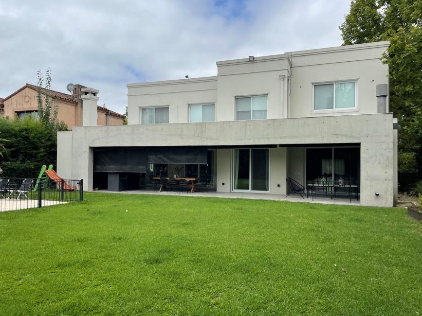 Casa 4 dormitorios en alquiler en General Pacheco, Tigre