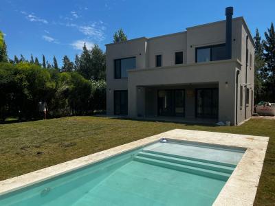 Casa 3 dormitorios en venta en General Pacheco, Tigre