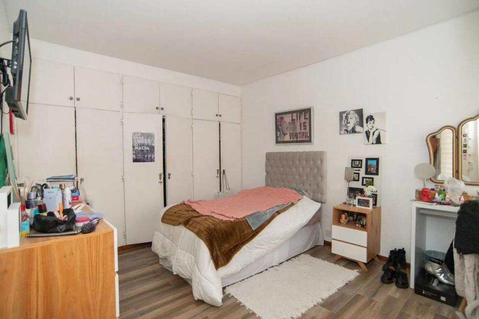 Casa 4 dormitorios en venta en La Plata