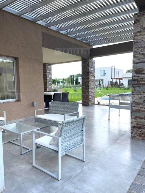 Casa 3 dormitorios en venta en La Martona, Cañuelas