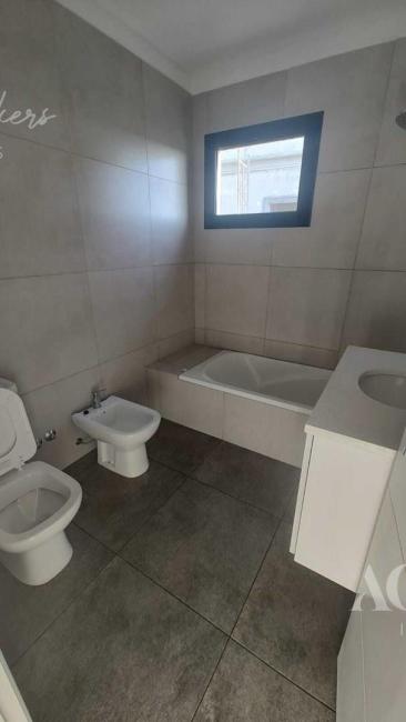 Casa 3 dormitorios en venta en Puertos, Escobar