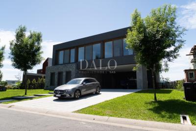 Casa 5 dormitorios en venta en Nordelta, Tigre