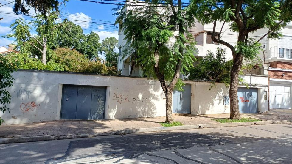 Casa 6 dormitorios en venta en Vicente Lopez
