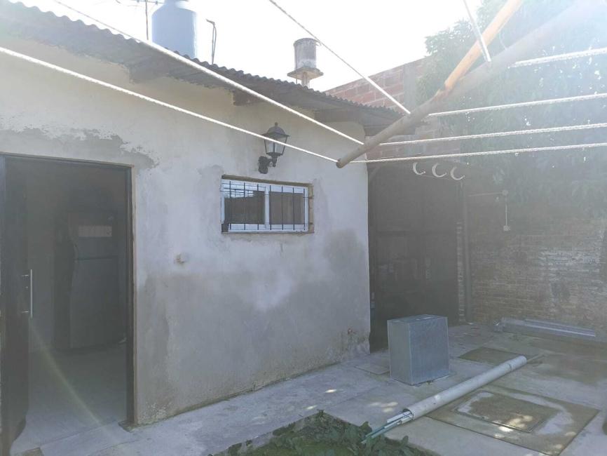 Casa 2 dormitorios en venta en Berazategui Oeste, Berazategui