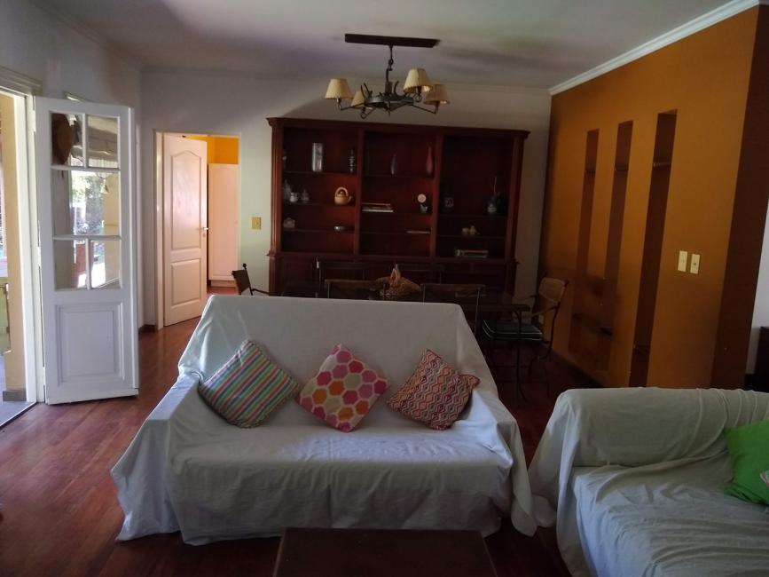 Casa 4 dormitorios en alquiler en Maquinista F. Savio, Escobar