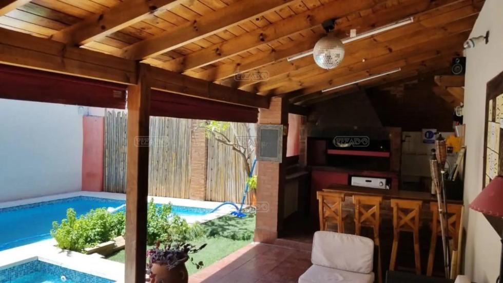 Casa 5 dormitorios en venta en Villa Luro, Ciudad de Buenos Aires