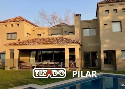 Casa 4 dormitorios en venta en Ayres Del Pilar, Pilar