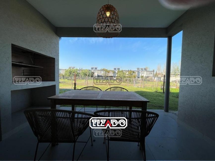 Casa 3 dormitorios en venta en Garin, Escobar