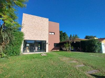 Casa 3 dormitorios en venta en Jardines de Escobar, Escobar