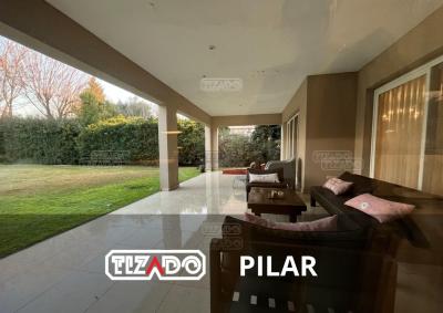 Casa 5 dormitorios en venta en Ayres Del Pilar, Pilar