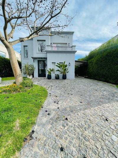 Casa 4 dormitorios en venta en Nordelta, Tigre