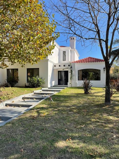 Casa 5 dormitorios en venta en Santa Barbara, Tigre