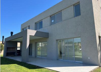 Casa 4 dormitorios en venta en San Matias, Escobar