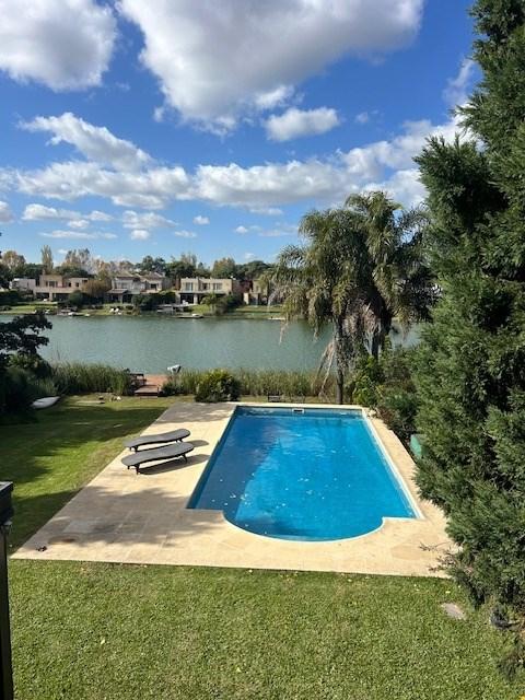 Casa 5 dormitorios en venta en Santa Barbara, Tigre