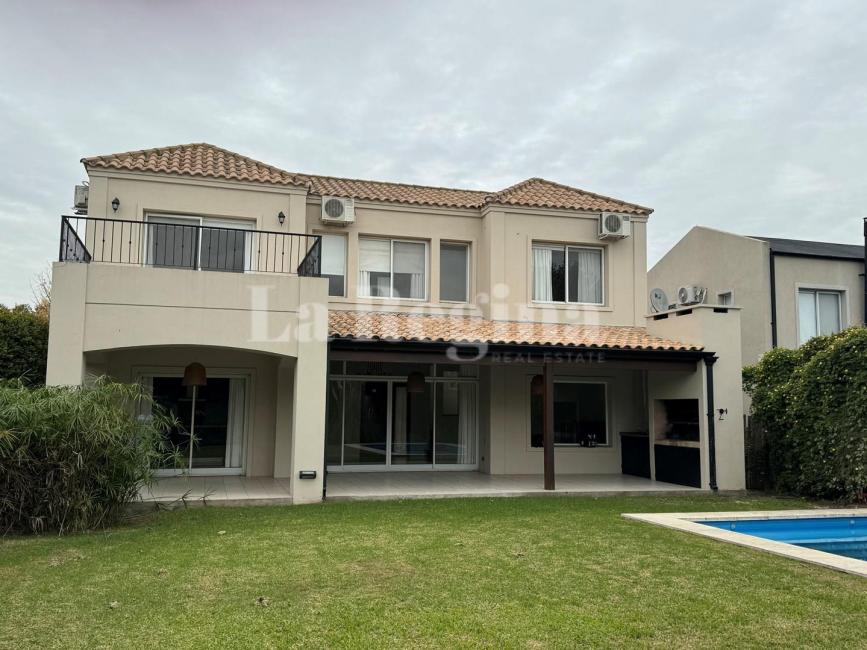 Casa 3 dormitorios en venta en Benavidez, Tigre