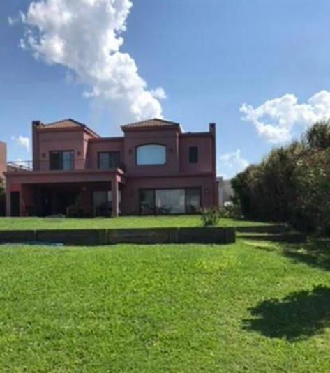 Casa 4 dormitorios en alquiler en Villanueva, Tigre