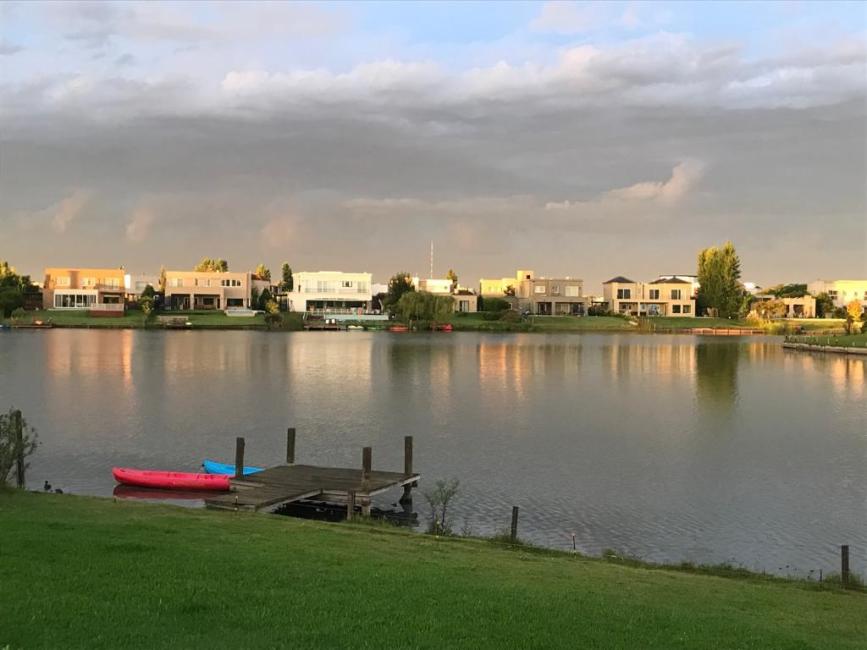 Casa 4 dormitorios en alquiler en Villanueva, Tigre