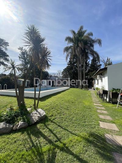 Casa 2 dormitorios en venta en Parque Leloir, Ituzaingo