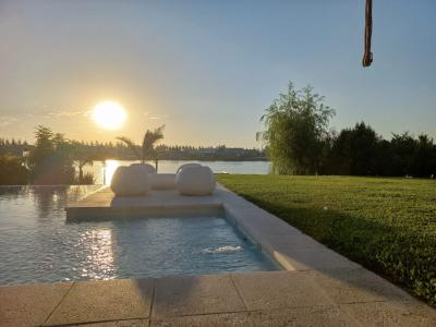 Casa 3 dormitorios en venta en Villanueva, Tigre