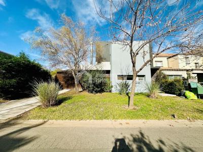 Casa 3 dormitorios en venta en Rincon de Milberg, Tigre