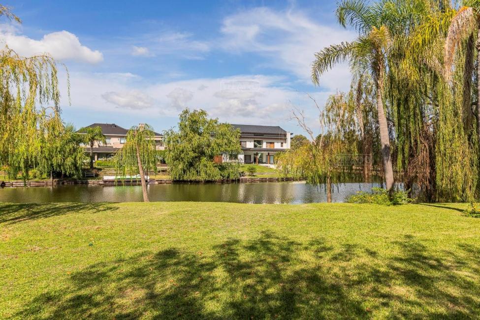 Casa 4 dormitorios en alquiler en Nordelta, Tigre