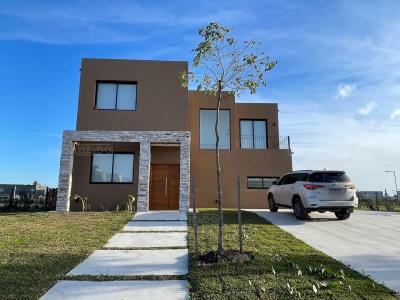Casa 3 dormitorios en alquiler en Puertos, Escobar