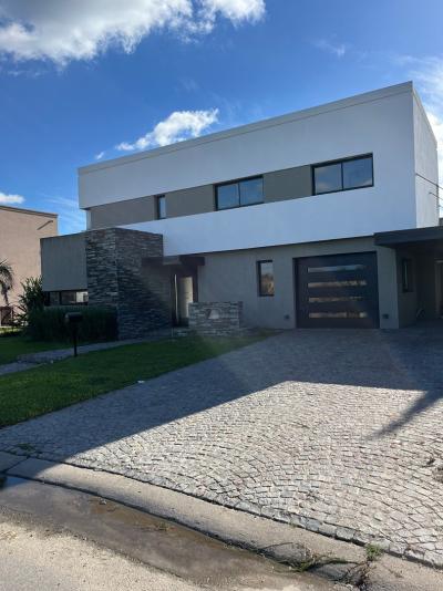 Casa 4 dormitorios en venta en San Matias, Escobar