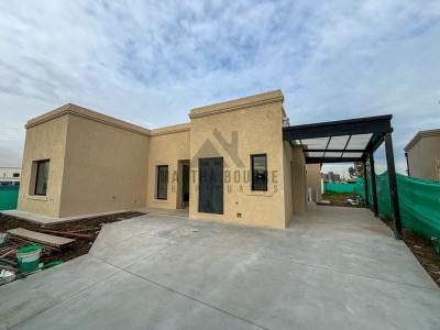 Casa 3 dormitorios en venta en Santo Tomas, Pilar