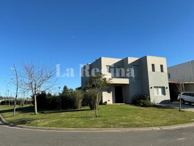 Casa 3 dormitorios en venta en Nordelta, Tigre