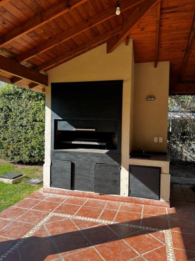 Casa 4 dormitorios en venta en Don Torcuato, Tigre