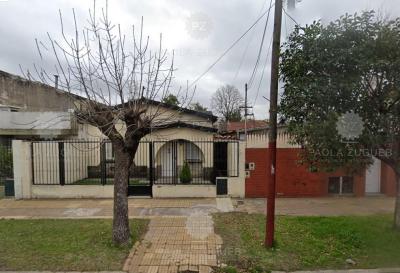 Casa 2 dormitorios en venta en Lanus