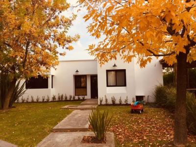 Casa 3 dormitorios en venta en General Pacheco, Tigre