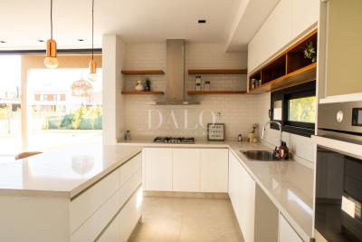 Casa 4 dormitorios en alquiler en Nordelta, Tigre